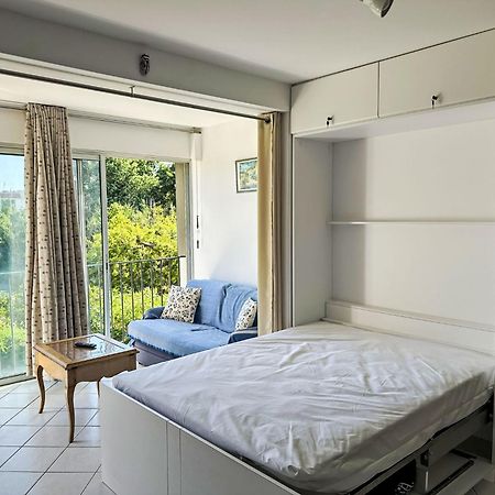 Apartment Les Roses Lauriers By Interhome Le Lavandou Eksteriør billede